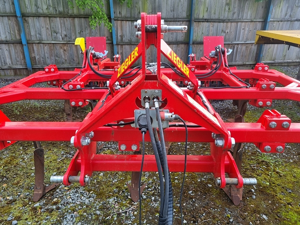 Chris Atkin & Son Ltd - Ziegler Field Profi 3001